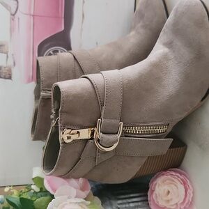 Taupe Ankle boots with 3 1/4" Heel. Nearly New!